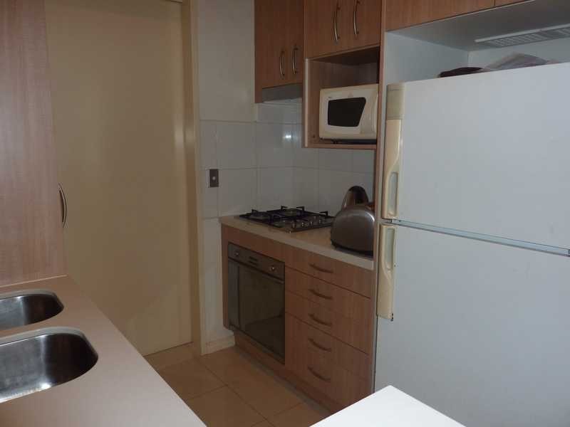 Unit 215/3 Como Crescent, Southport QLD 4215