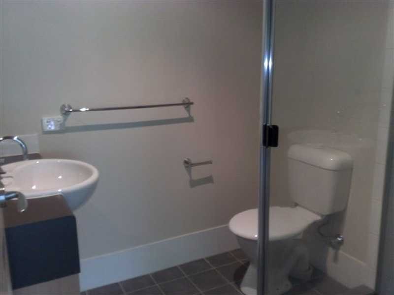 Unit 8/46 Lenneberg Street, Southport QLD 4215