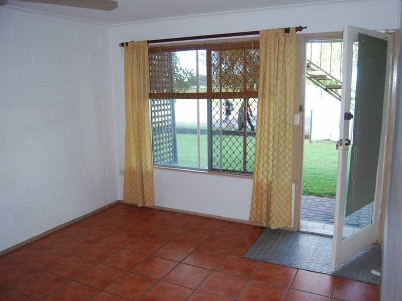 Unit 1/126 Marine Parade, Southport QLD 4215