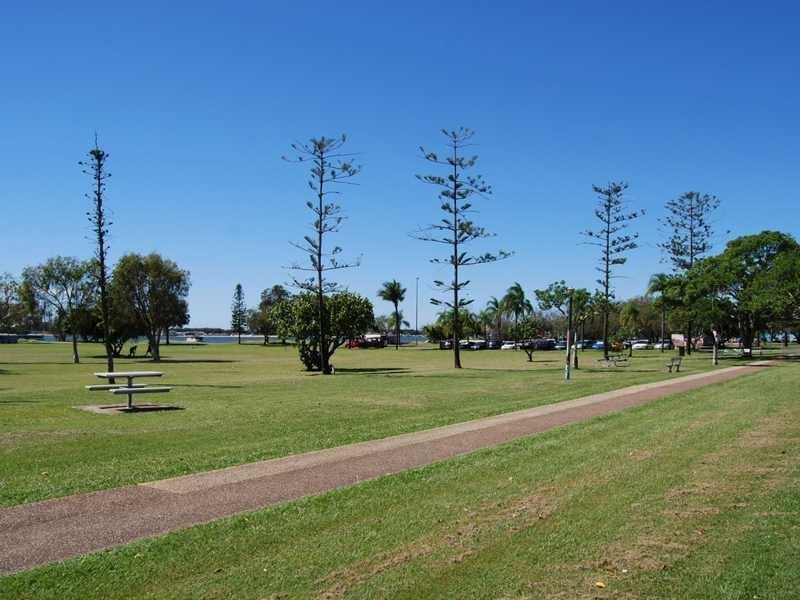 Unit 1/126 Marine Parade, Southport QLD 4215