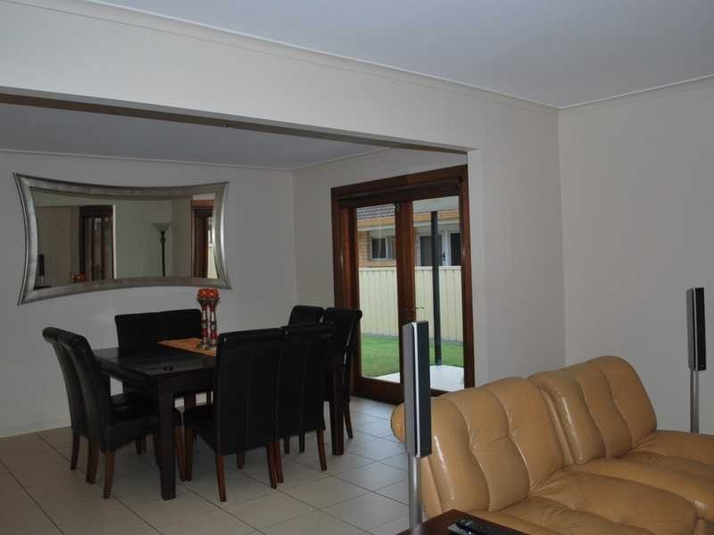 40 Ashgrove Avenue, Runaway Bay QLD 4216