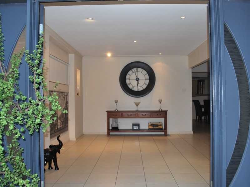 40 Ashgrove Avenue, Runaway Bay QLD 4216