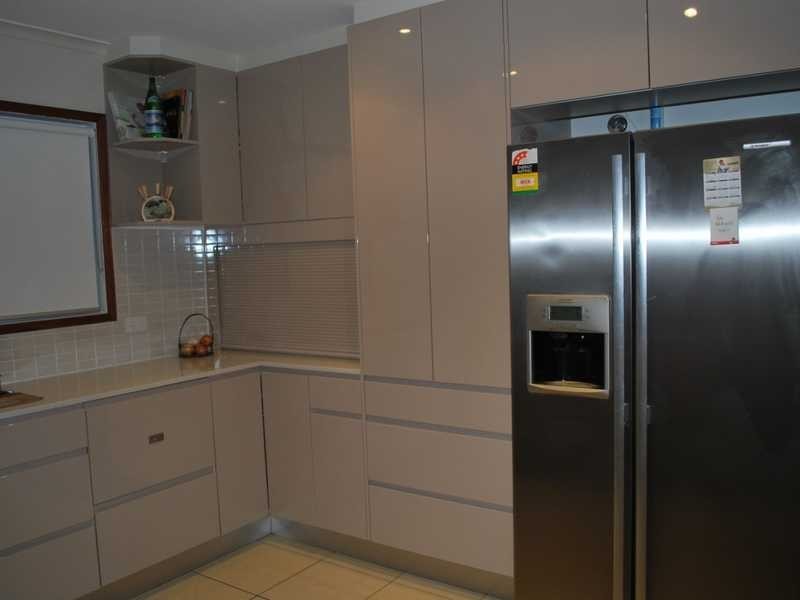 40 Ashgrove Avenue, Runaway Bay QLD 4216