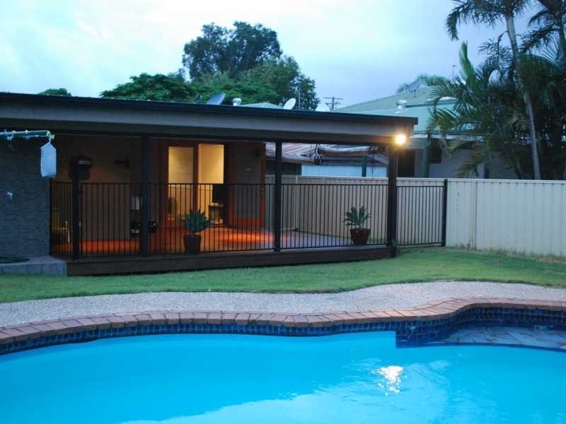 40 Ashgrove Avenue, Runaway Bay QLD 4216