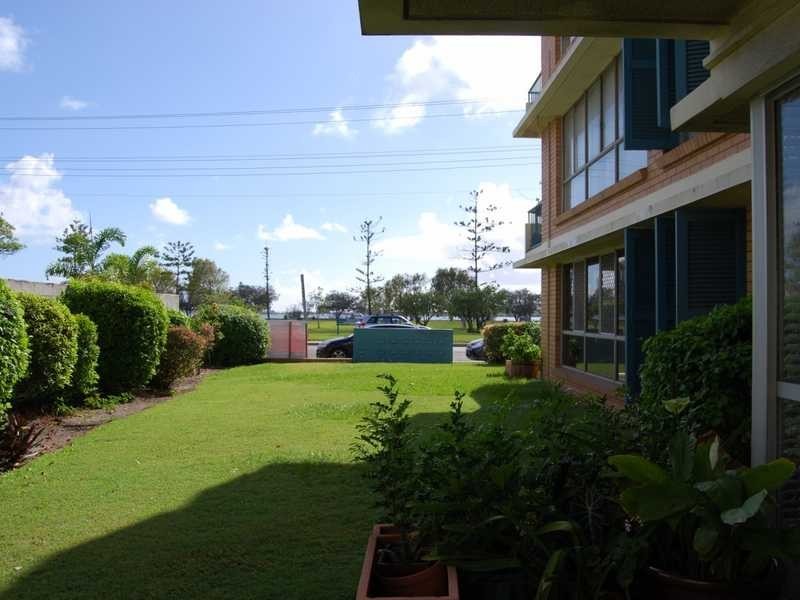 Unit 2/128 Marine Parade, Southport QLD 4215