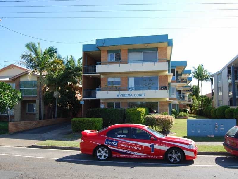 Unit 2/128 Marine Parade, Southport QLD 4215