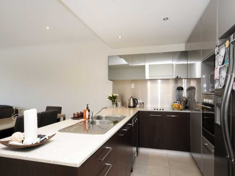 Unit 20/31 Port Peyra, Varsity Lakes QLD 4227