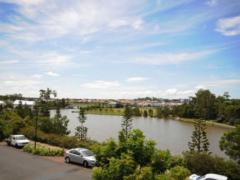 Unit 20/31 Port Peyra, Varsity Lakes QLD 4227