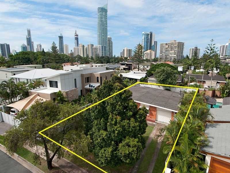 12 Brindisi Avenue, Isle Of Capri QLD 4217