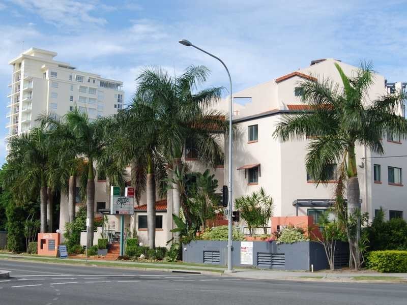 Unit 12/7 Robert Street, Labrador QLD 4215