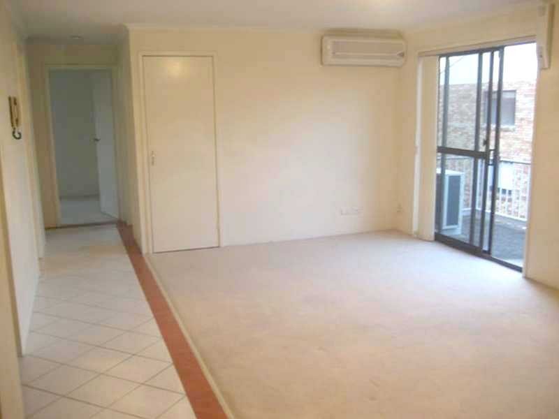 Unit 14/28 Hunter Avenue, Labrador QLD 4215