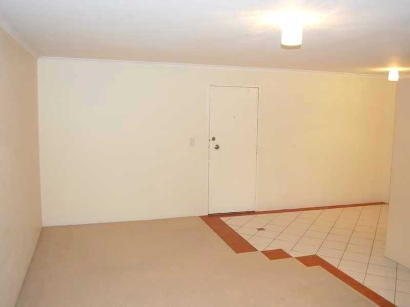 Unit 14/28 Hunter Avenue, Labrador QLD 4215