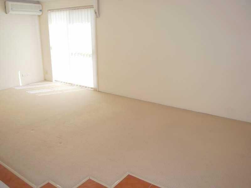 Unit 14/28 Hunter Avenue, Labrador QLD 4215