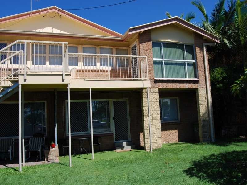 Unit 2/126 Marine Parade, Southport QLD 4215
