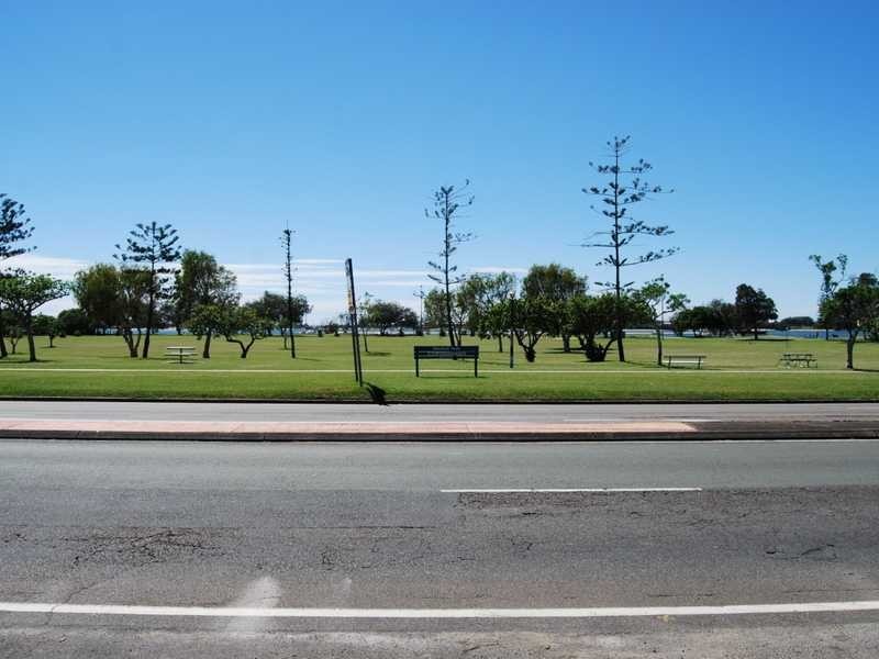 Unit 2/126 Marine Parade, Southport QLD 4215