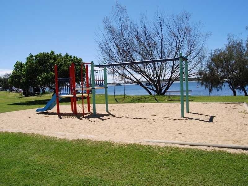 Unit 2/126 Marine Parade, Southport QLD 4215