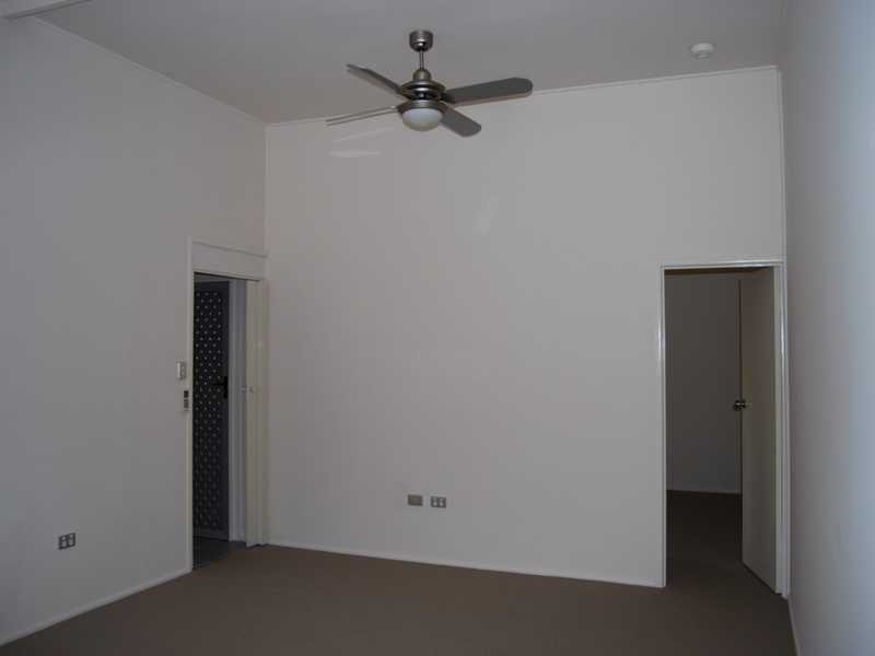 Unit 7/126 Marine Parade, Southport QLD 4215