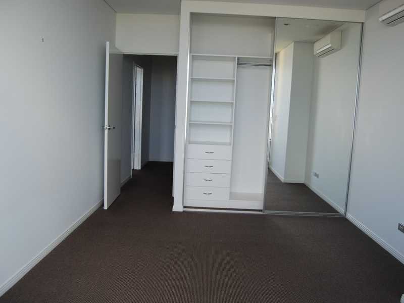 Apartment 1104/4 Como Crescent, Southport QLD 4215