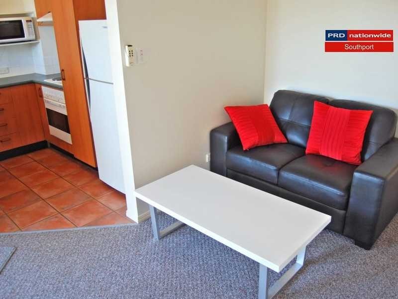 Unit 2/140 Marine Parade, Southport QLD 4215