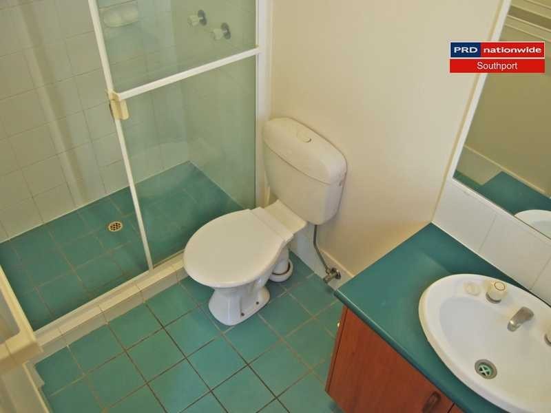 Unit 2/140 Marine Parade, Southport QLD 4215