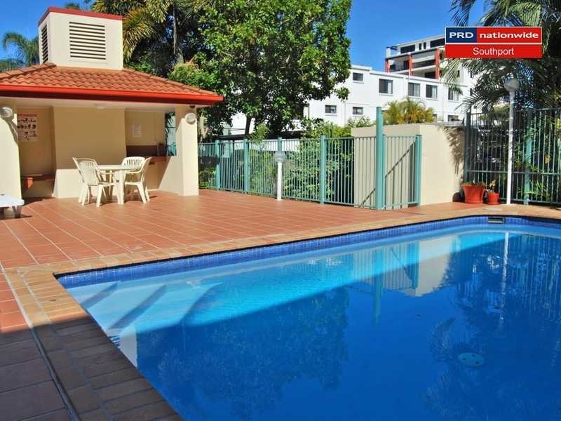 Unit 2/140 Marine Parade, Southport QLD 4215