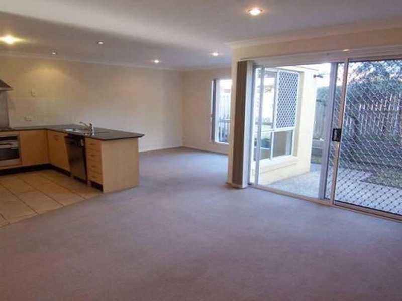 Unit 9/18 Blake Street, Southport QLD 4215