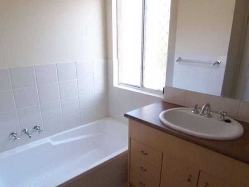Unit 9/18 Blake Street, Southport QLD 4215