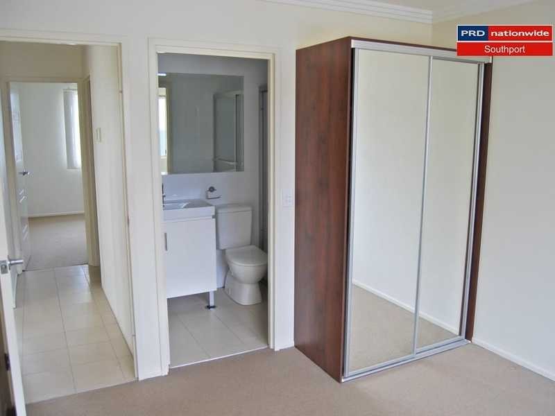 Unit 2/4-6 Locke Street, Southport QLD 4215