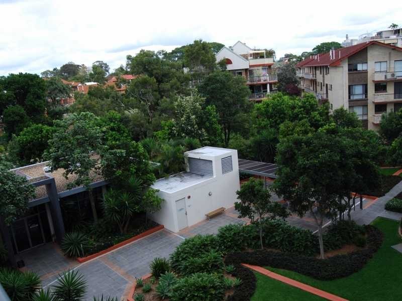 Apartment 406/3 Como Crescent, Southport QLD 4215