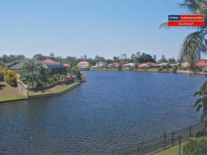 66/40 Cotlew Street East, Southport QLD 4215