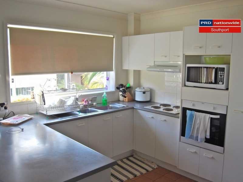 Unit 18/12 Lloyd Street, Southport QLD 4215