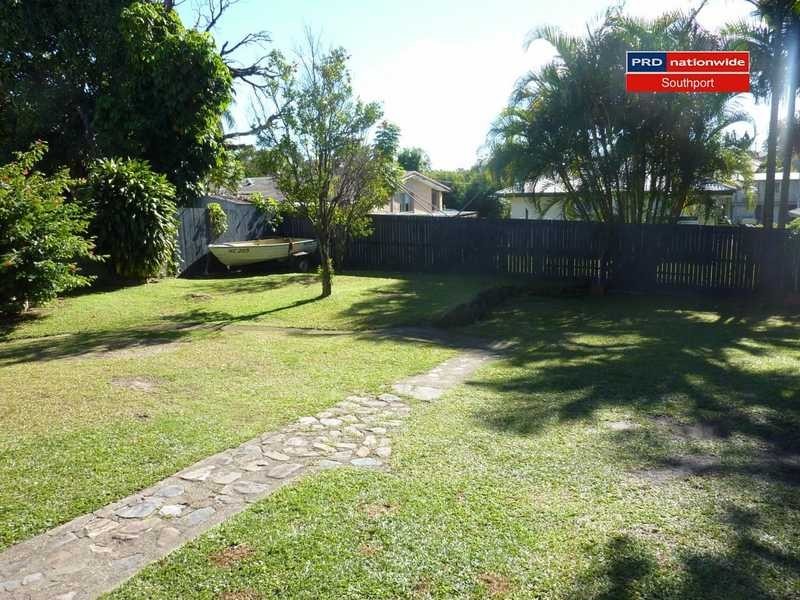 115 Falconer Street, Southport QLD 4215