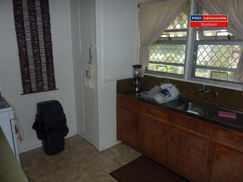 115 Falconer Street, Southport QLD 4215