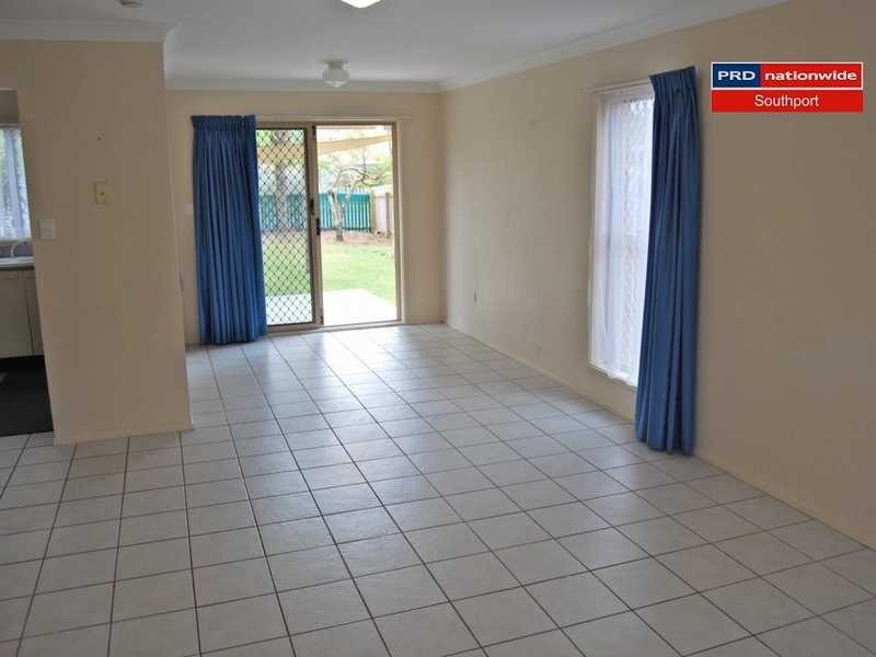 Unit 12/21 Usher Avenue, Labrador QLD 4215