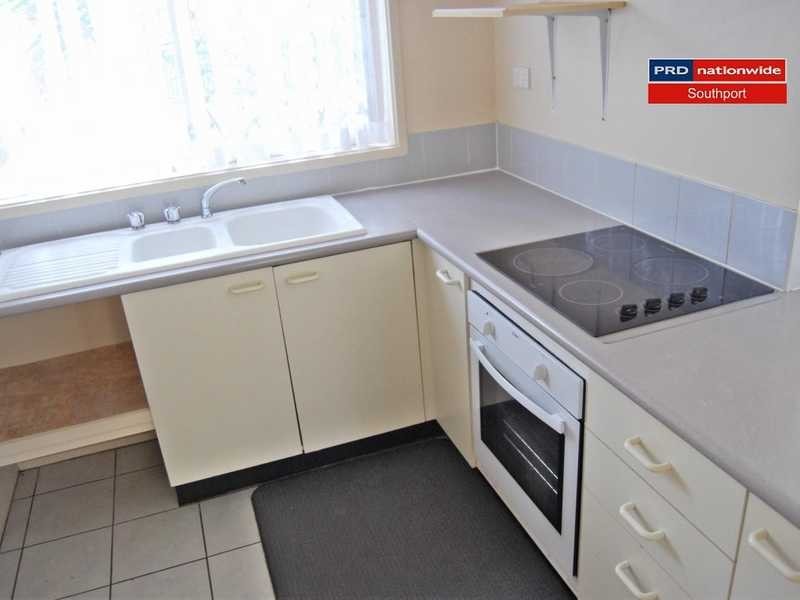 Unit 12/21 Usher Avenue, Labrador QLD 4215