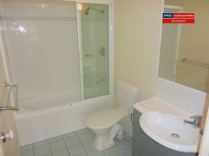 Unit 17/148 Marine  Parade, Southport QLD 4215