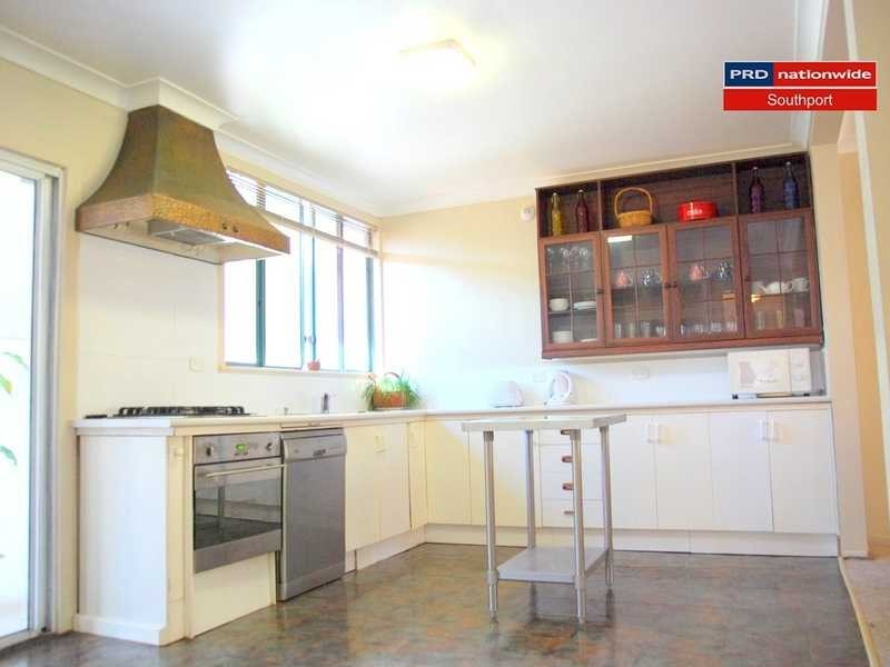 14 Joan Street, Southport QLD 4215