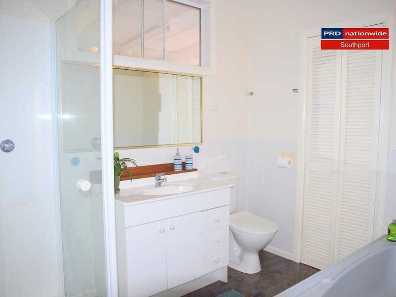 14 Joan Street, Southport QLD 4215