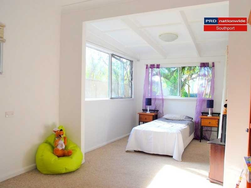 14 Joan Street, Southport QLD 4215