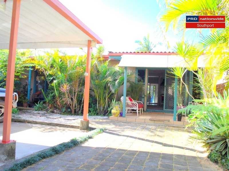 14 Joan Street, Southport QLD 4215