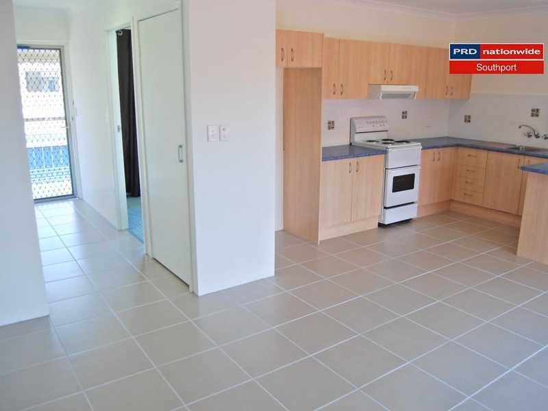 Unit 4/29 Bath Street, Labrador QLD 4215