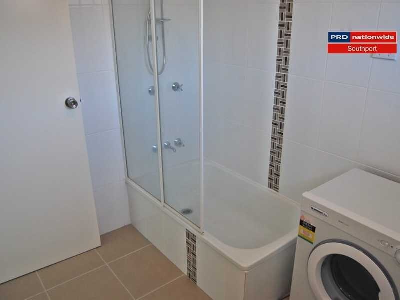 Unit 4/29 Bath Street, Labrador QLD 4215