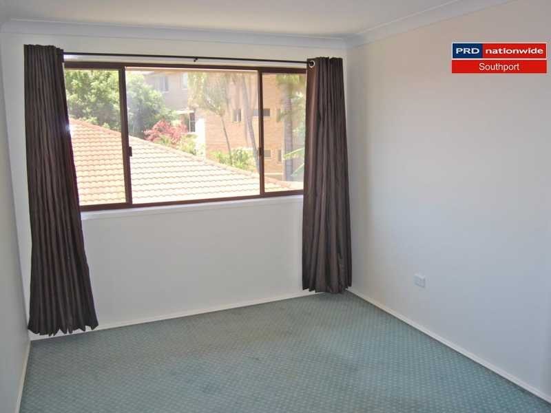 Unit 4/29 Bath Street, Labrador QLD 4215