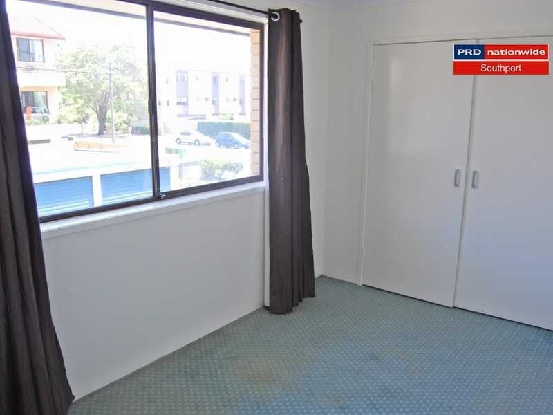 Unit 4/29 Bath Street, Labrador QLD 4215