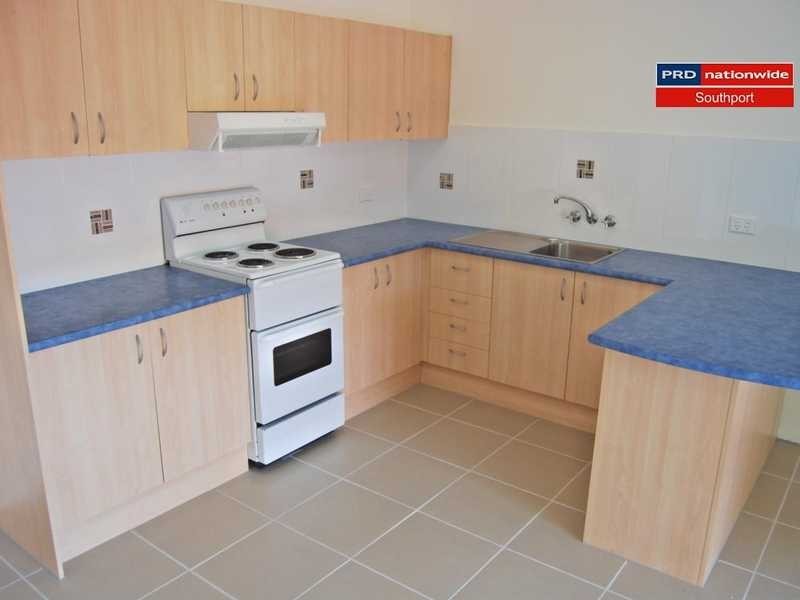 Unit 4/29 Bath Street, Labrador QLD 4215