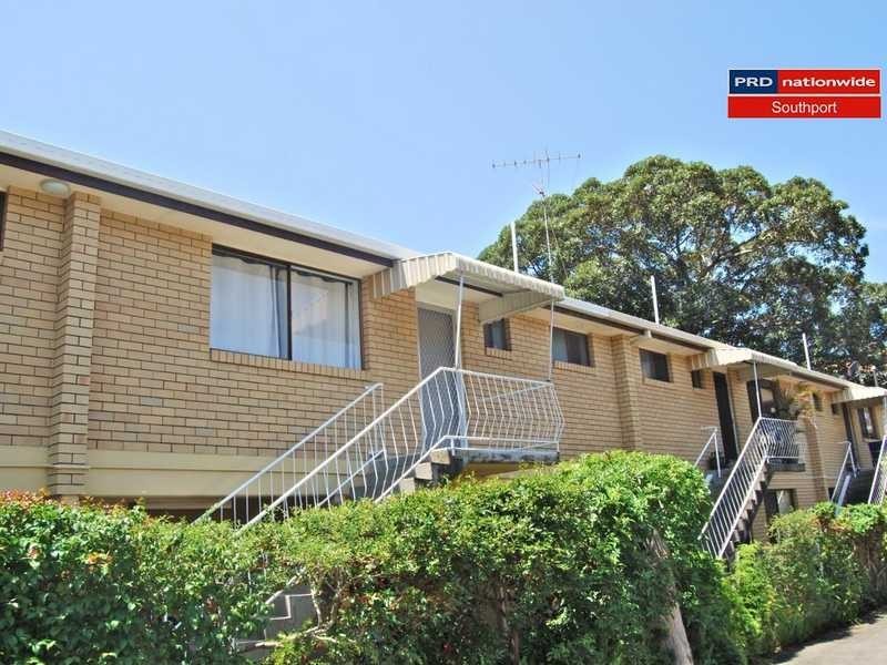 Unit 4/29 Bath Street, Labrador QLD 4215