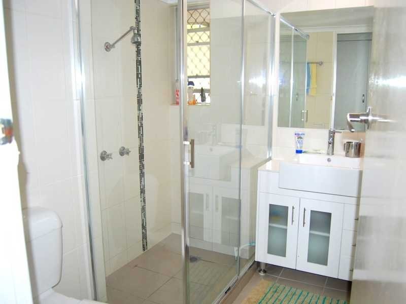 Unit 2/128 Marine Parade, Southport QLD 4215