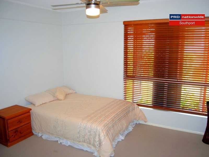 Unit 2/128 Marine Parade, Southport QLD 4215
