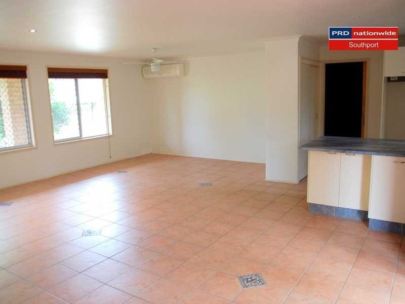 Unit 37/Summer Fields 33 Edmund Rice Drive, Southport QLD 4215
