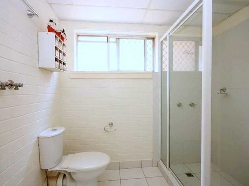 Unit/2/17 Meyer St, Southport QLD 4215